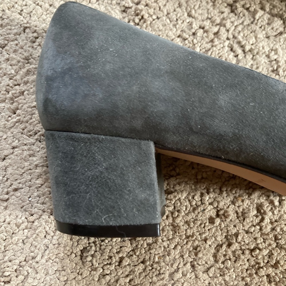 New with original box. Ann Taylor pumps - Picture 9 of 9